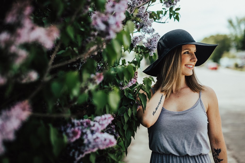 Sarah Mavro Photography | 13007 208 St NW, Edmonton, AB T5S 0L5, Canada | Phone: (780) 863-5599