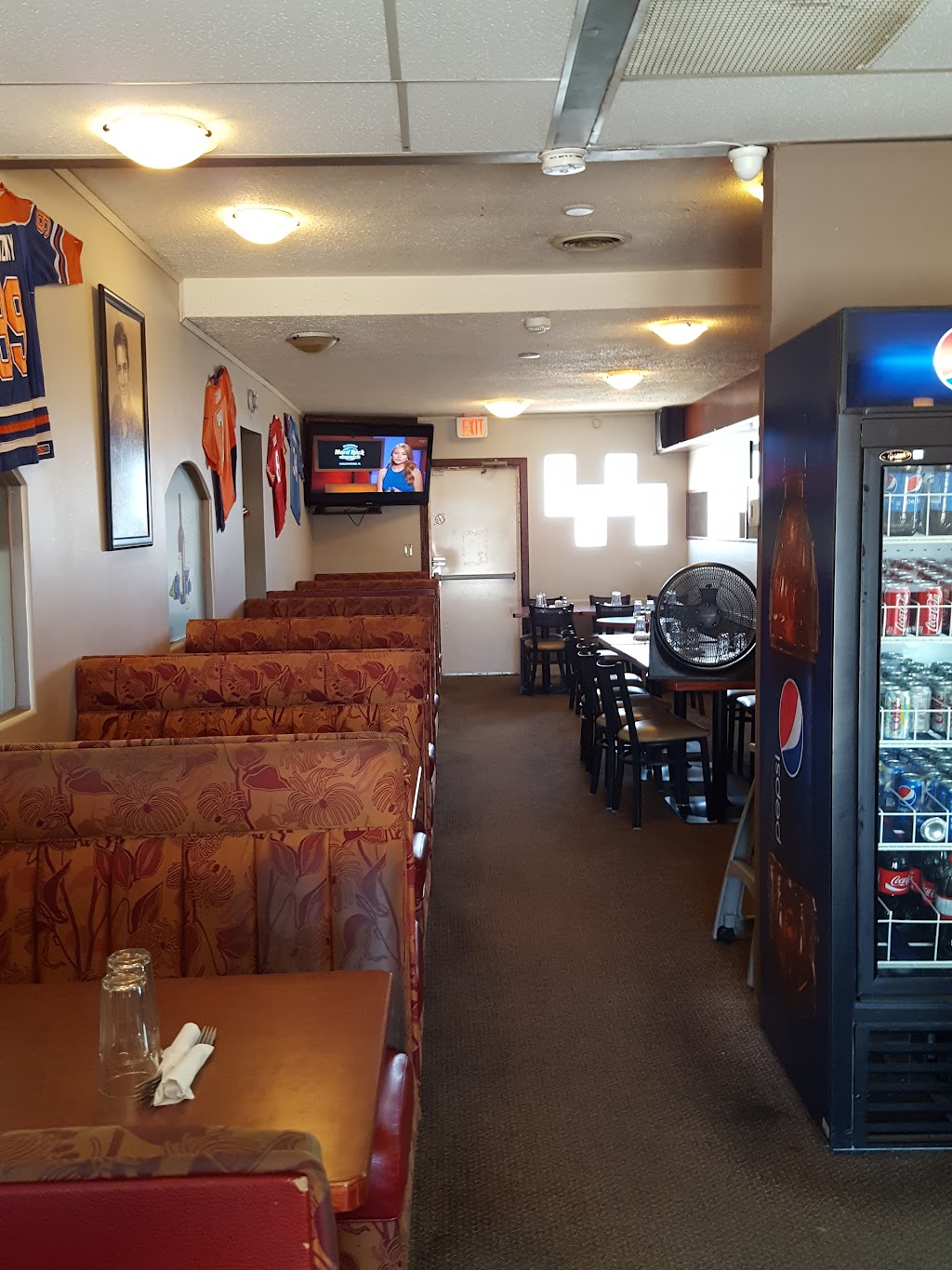 The Right Spot & Grill | 240 Railway Ave W, Rosetown, SK S0L 2V0, Canada | Phone: (306) 882-8888