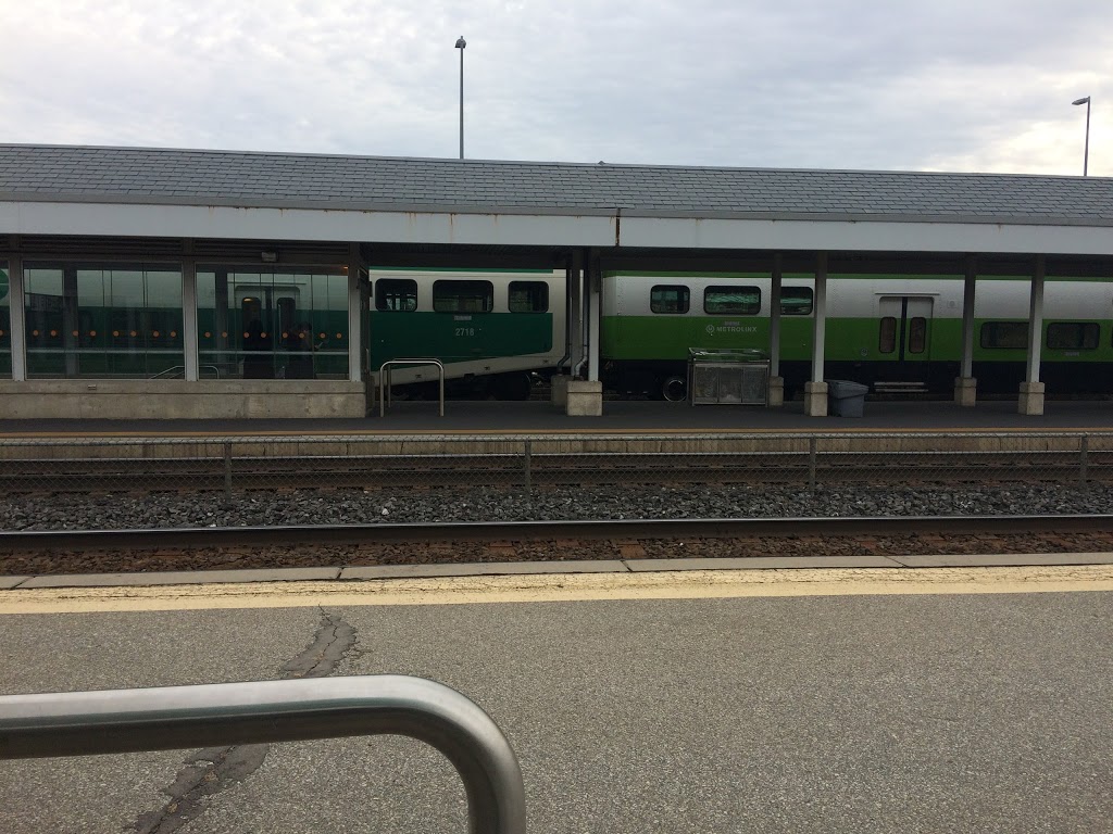 Mount Pleasant GO Station - Info Center | 54 Commuter Dr, Brampton, ON L7A 0R3, Canada | Phone: (416) 869-3200