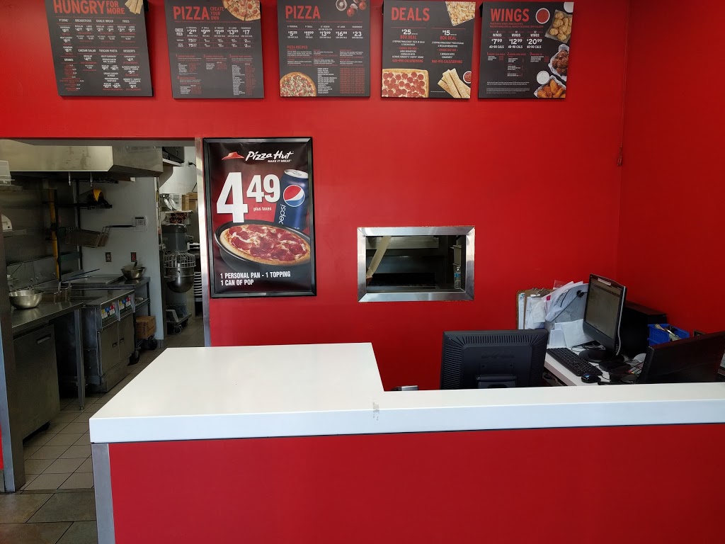 Pizza Hut | 1564 Royal York Rd, Etobicoke, ON M9P 3C3, Canada | Phone: (416) 235-2505