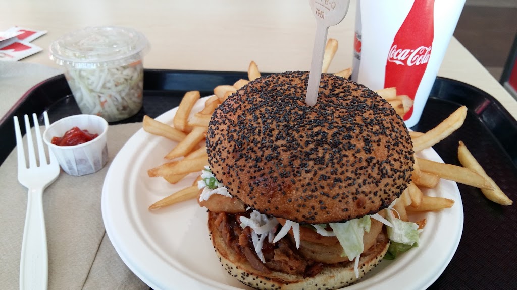 St-Hubert Express | 420 Chemin J.-René-Gauthier, Rigaud, QC J0P 1P0, Canada | Phone: (450) 451-4858