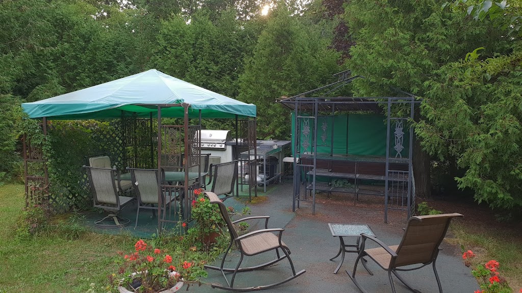 Cedarwood Lodge | 40 Cranston Rd, Providence Bay, ON P0P 1T0, Canada | Phone: (705) 377-5845