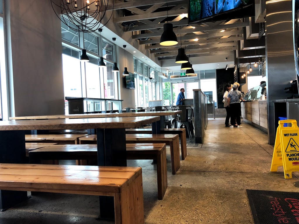 Za Pizza Bistro Ellice | 1424 Ellice Ave, Winnipeg, MB R3G 0G4, Canada | Phone: (204) 888-1999
