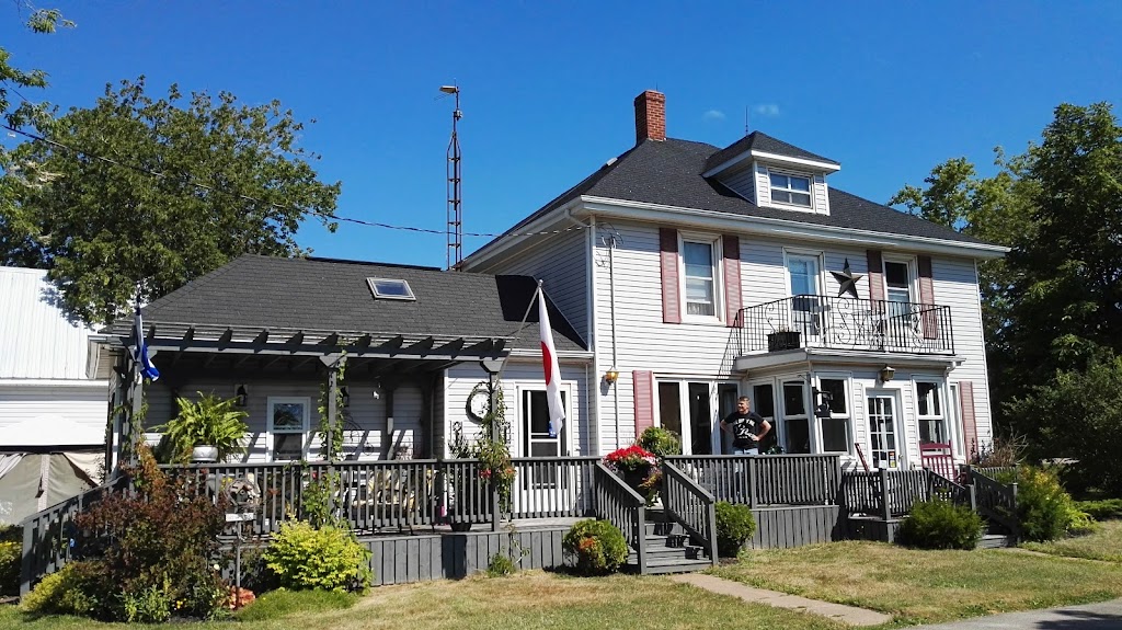 Rogers Island Getaway B&B | 1065 Clermont Rd, Kensington, PE C0B 1M0, Canada | Phone: (902) 218-4512