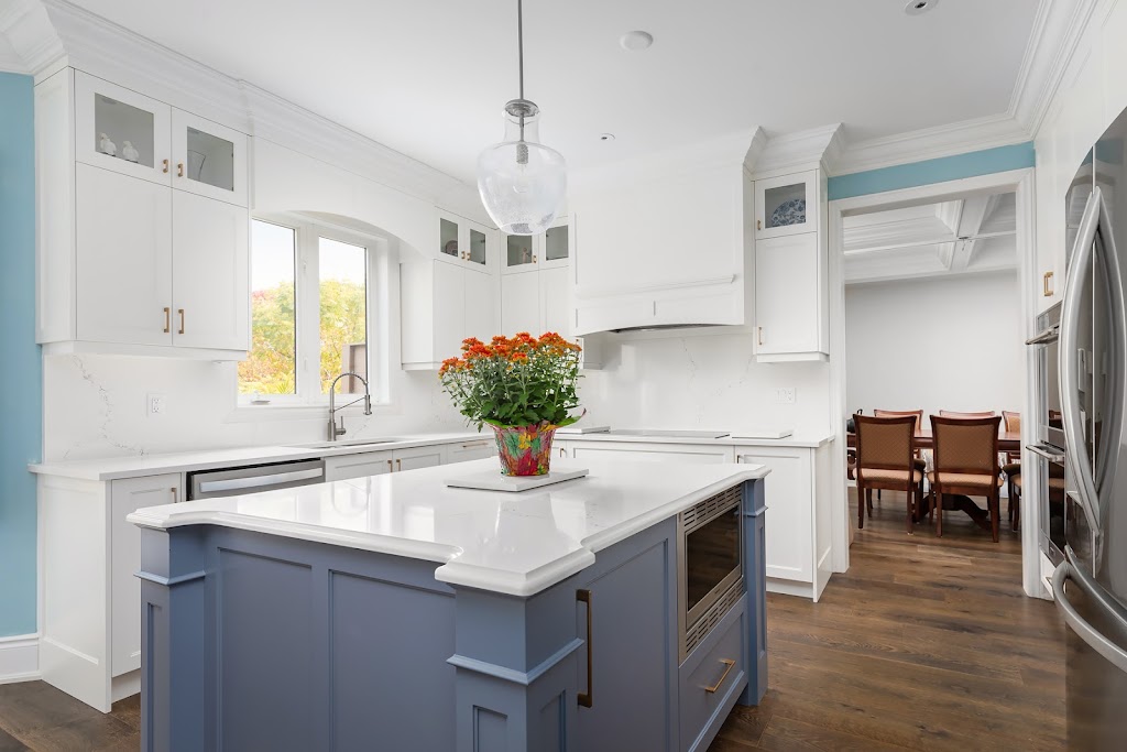 Devix Kitchens Factory Showroom | 486 Evans Ave. Unit #2, Etobicoke, ON M8W 2T7, Canada | Phone: (647) 953-5316