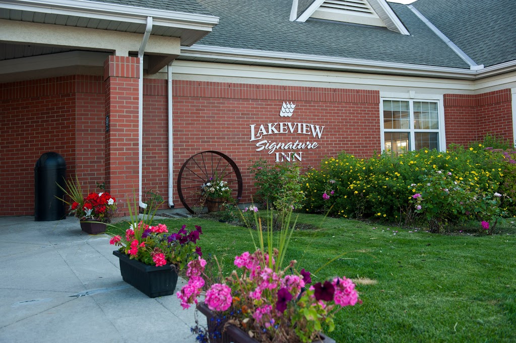 Lakeview Signature Inn - Calgary Airport | 2622 39 Ave NE, Calgary, AB T1Y 7J9, Canada | Phone: (403) 735-3336