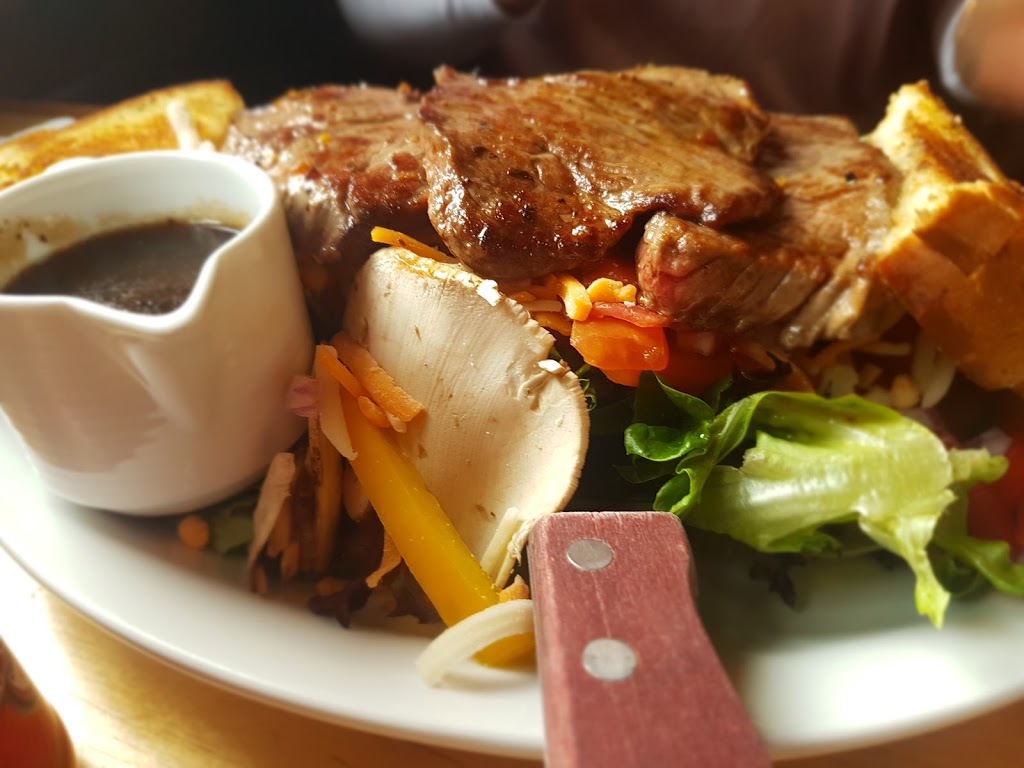 Chuckwagon Cafe | 105 Sunset Blvd NW, Turner Valley, AB T0L 2A0, Canada | Phone: (403) 933-0003
