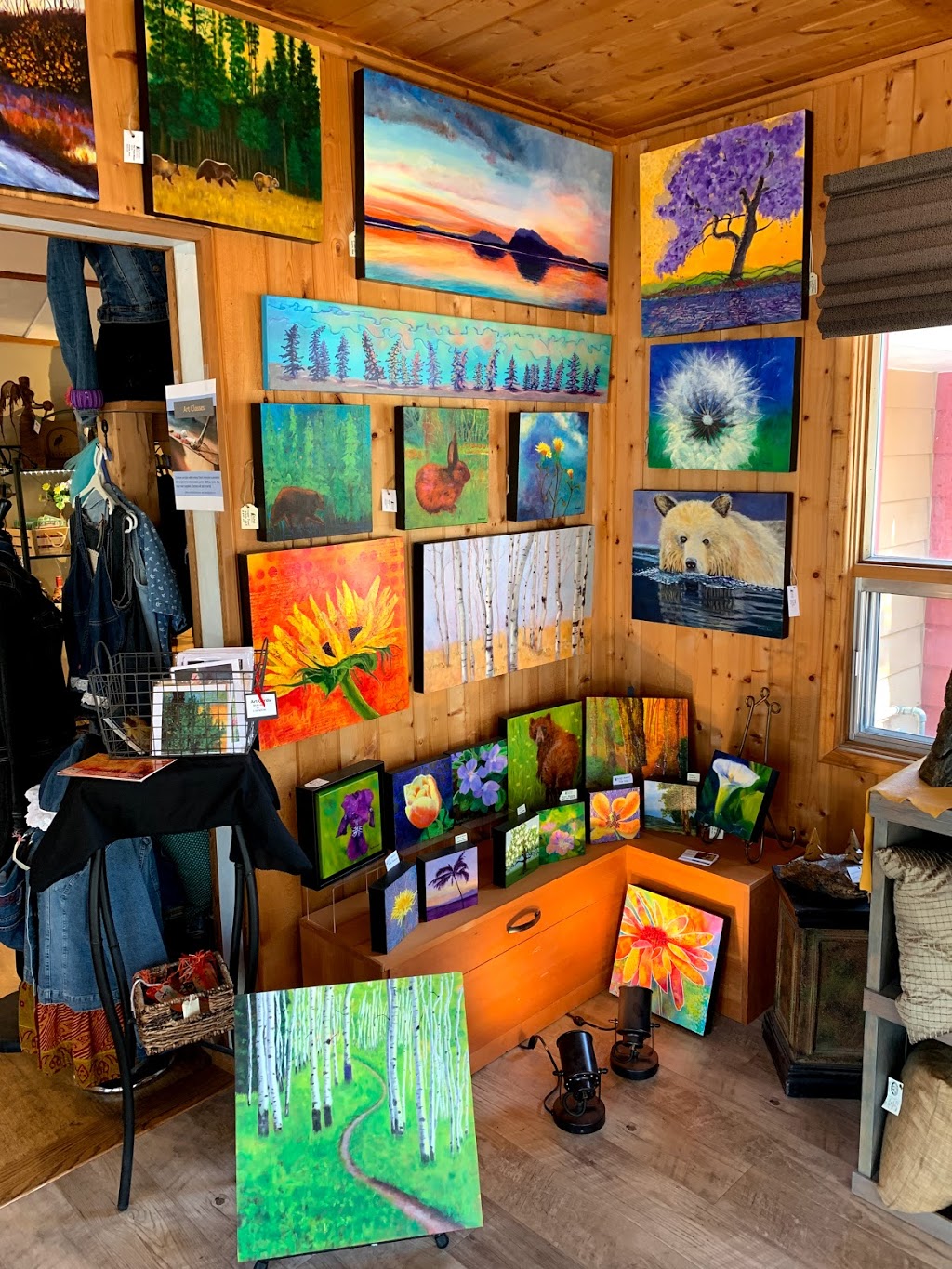The Painted Moose | 12 Balsam Ave, Bragg Creek, AB T0L 0K0, Canada | Phone: (403) 880-1027