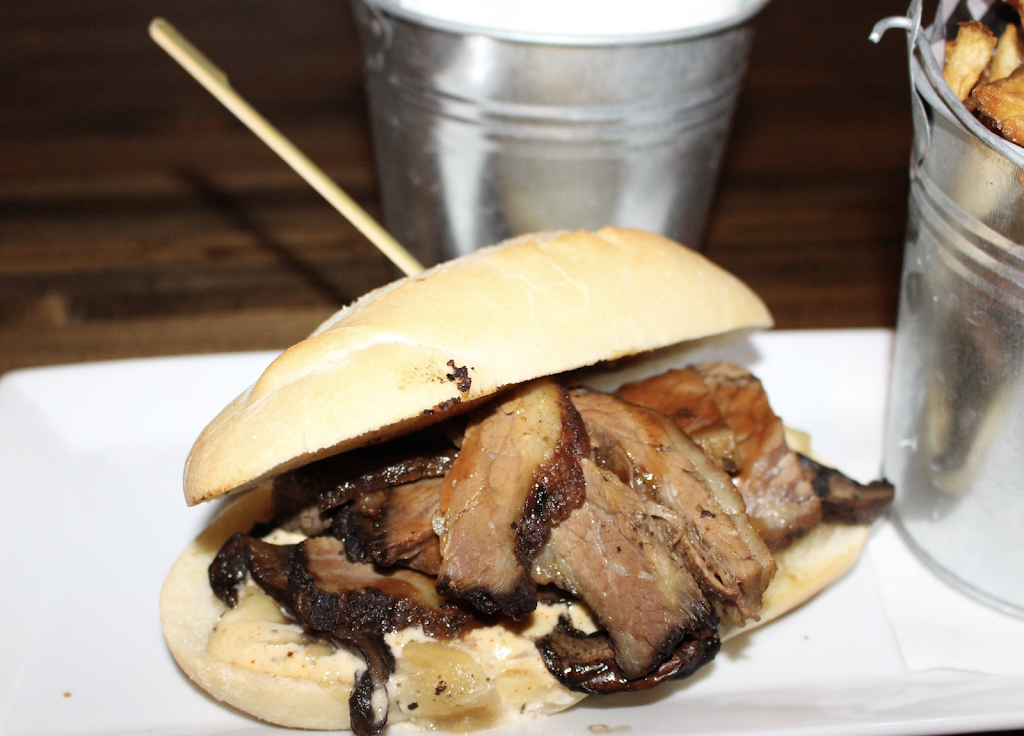 Neighborhood Pour House | 1802 9th Ave N, Regina, SK S4R 7T4, Canada | Phone: (306) 559-7687