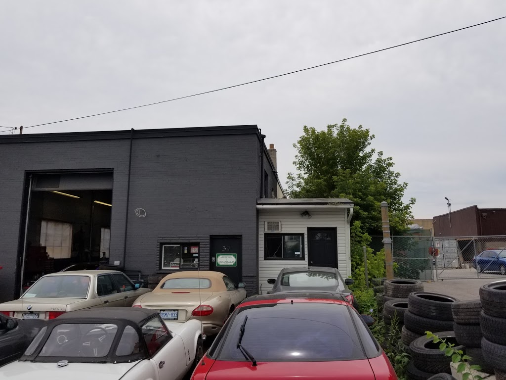 West Automotive | 39 Portland St, Etobicoke, ON M8Y 1A6, Canada | Phone: (416) 255-8336