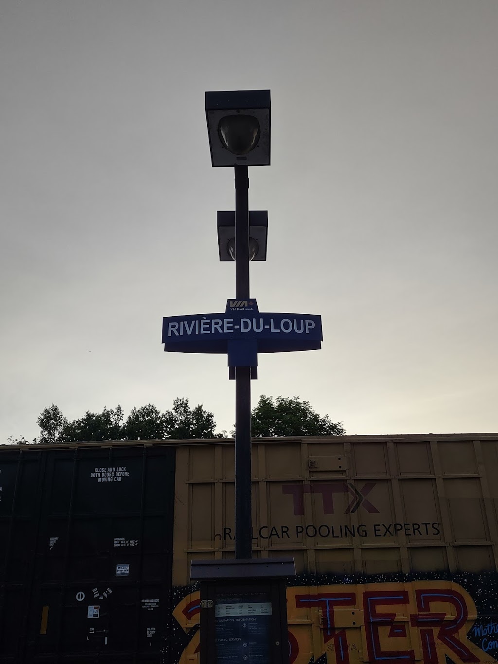 VIA Rail - Rivière-du-Loup station | 615 Rue Lafontaine, Rivière-du-Loup, QC G5R 3C5, Canada | Phone: (888) 842-7245