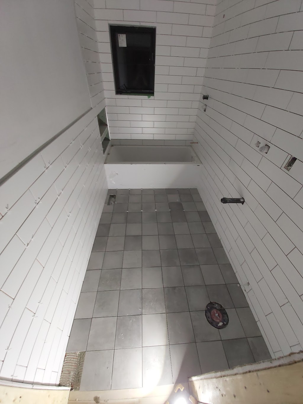 Space Tile | 150 Overberg Way, Stittsville, ON K2S 0V8, Canada | Phone: (416) 276-3825