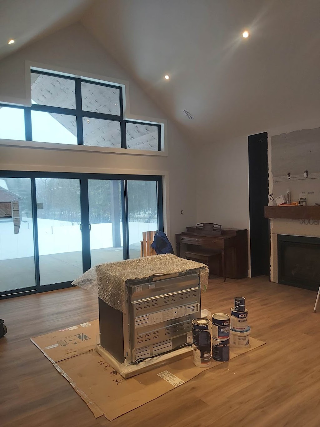 JLCH Painting | Livingstone St W, Barrie, ON L4N 6Z4, Canada | Phone: (705) 305-2424
