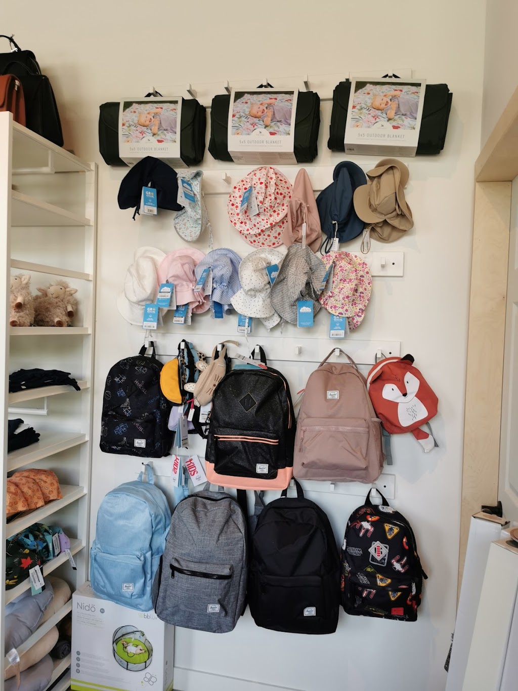 Fillettes et Fiston | 1767 suite 200, Chemin Ste Angélique, Saint-Lazare, QC J7T 2X7, Canada | Phone: (450) 510-1474