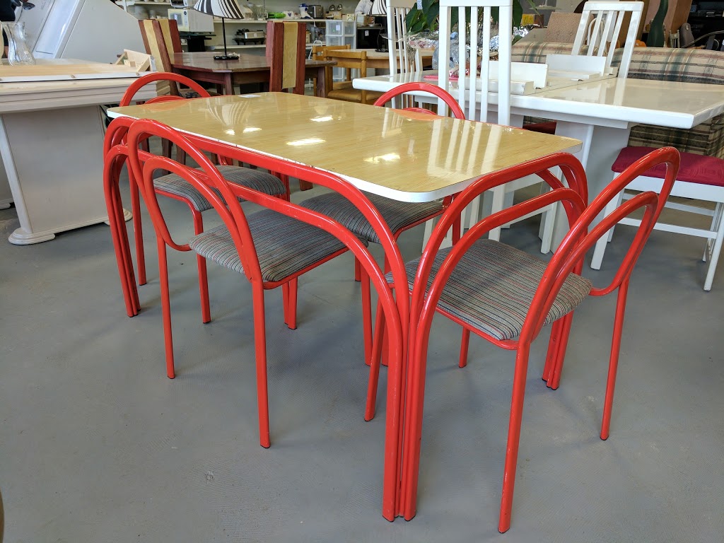 Used furniture Meublétout | 185 Boulevard Laurier, McMasterville, QC J3G 1P9, Canada | Phone: (450) 464-7888