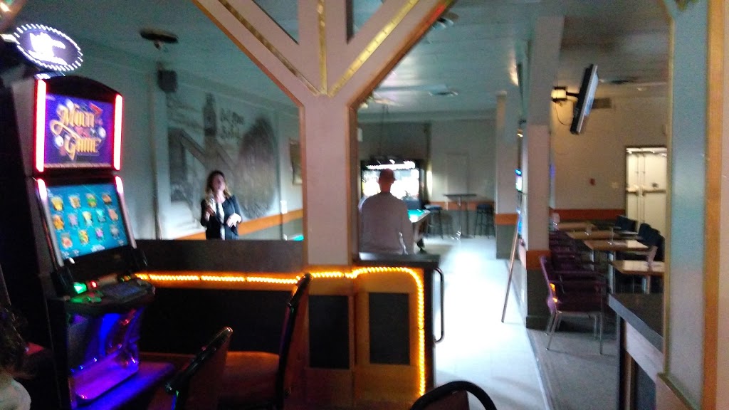 Drake Hotel | 3945 118 Ave NW, Edmonton, AB T5W 0Z8, Canada | Phone: (780) 479-3929