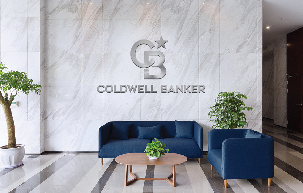 Holly Agnew - REALTOR - Coldwell Banker, Peter Benninger Realty | 926 Queen St, Kincardine, ON N2Z 2Y2, Canada | Phone: (519) 389-1407