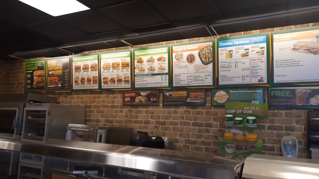 Subway | 936 E Main St Unit 2, Welland, ON L3B 3Y9, Canada | Phone: (289) 820-7068