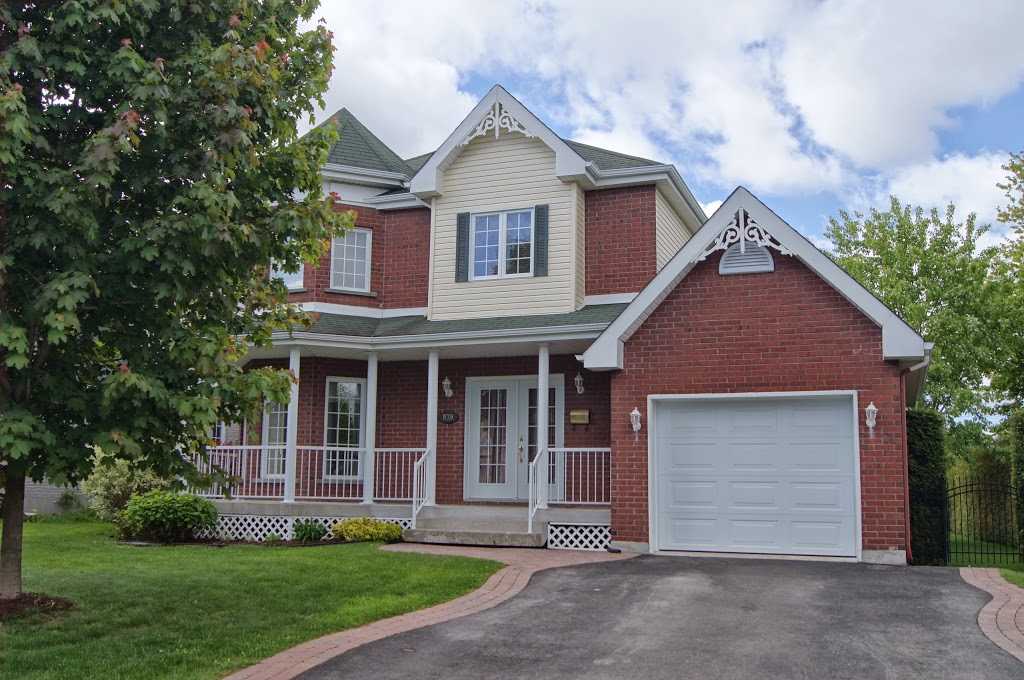 Benoit De Césaré REMAX TMS | 156 Boulevard Curé-Labelle, Sainte-Thérèse, QC J7E 2W3, Canada | Phone: (514) 804-8336