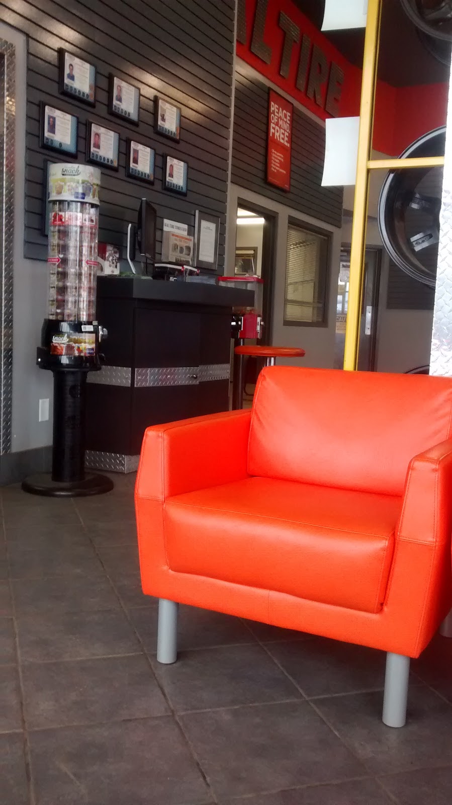 Kal Tire | 3482 Hwy 97 N, Kelowna, BC V1X 5C2, Canada | Phone: (250) 765-7181