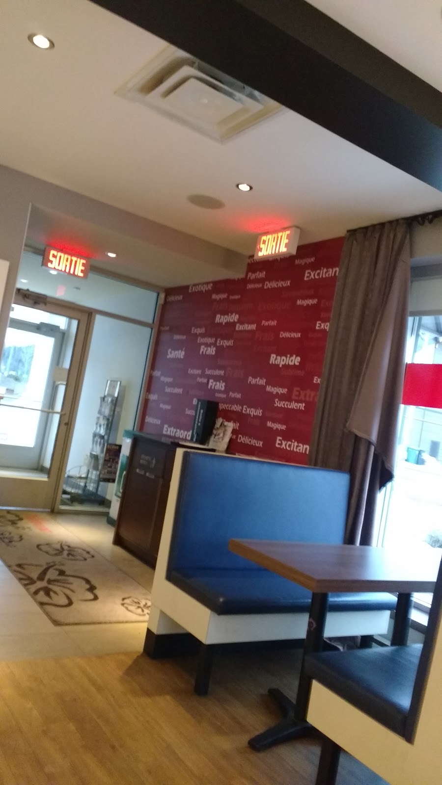 Thaïzone Mont-Tremblant | 260 Rue de Saint Jovite, Mont-Tremblant, QC J8E 2Z9, Canada | Phone: (819) 717-3433
