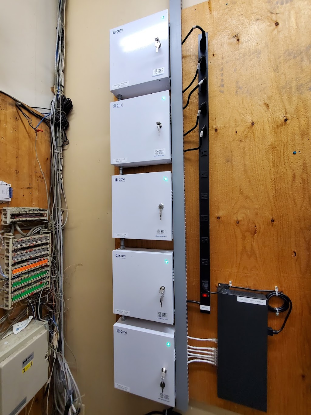 Unicom Solutions | 1470 Centre St, Thornhill, ON L4J 3N1, Canada | Phone: (416) 700-5803