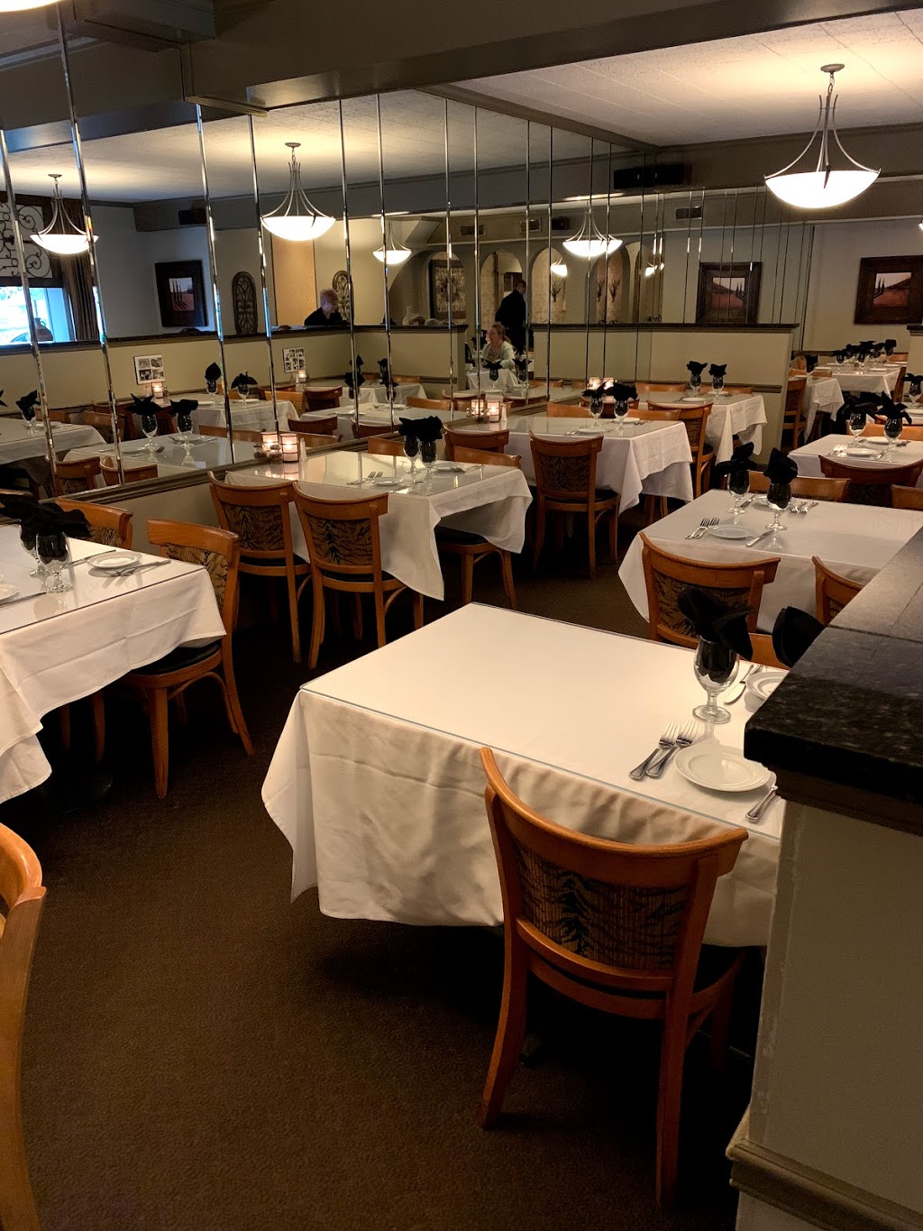 Fortuna’s Restaurant & Banquets | 827 19th St, Niagara Falls, NY 14301, USA | Phone: (716) 282-2252