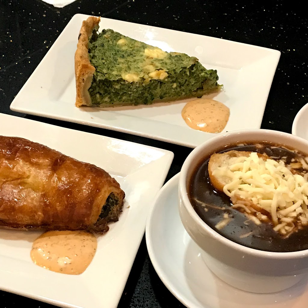 Vogue Café | 2721 Yonge St, Toronto, ON M4N 2H8, Canada | Phone: (416) 482-1707