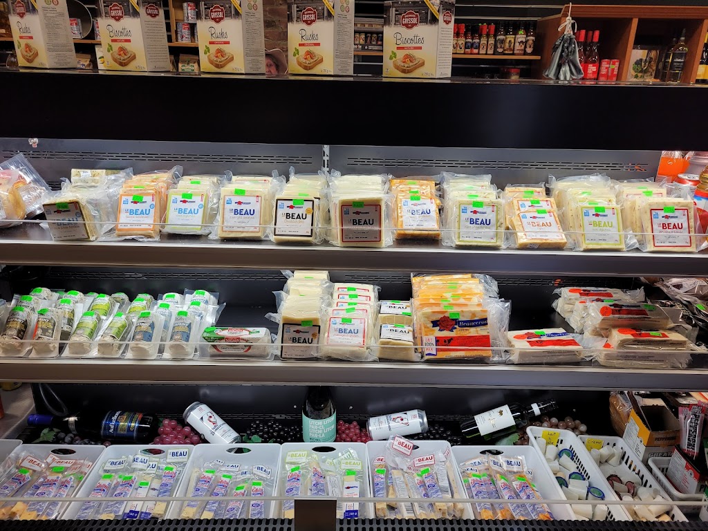 Fromagerie Gilbert Inc | 263 Rte du Président Kennedy, Saint-Joseph-de-Beauce, QC G0S 2V0, Canada | Phone: (418) 397-5622