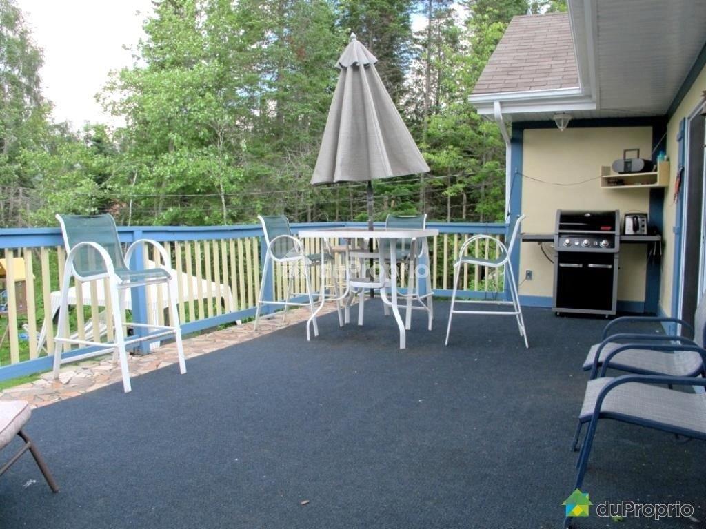 Céline Foley courtier immobilier RE/MAX ACTION | 8280 Bd Champlain, LaSalle, QC H8P 1B5, Canada | Phone: (514) 592-9756