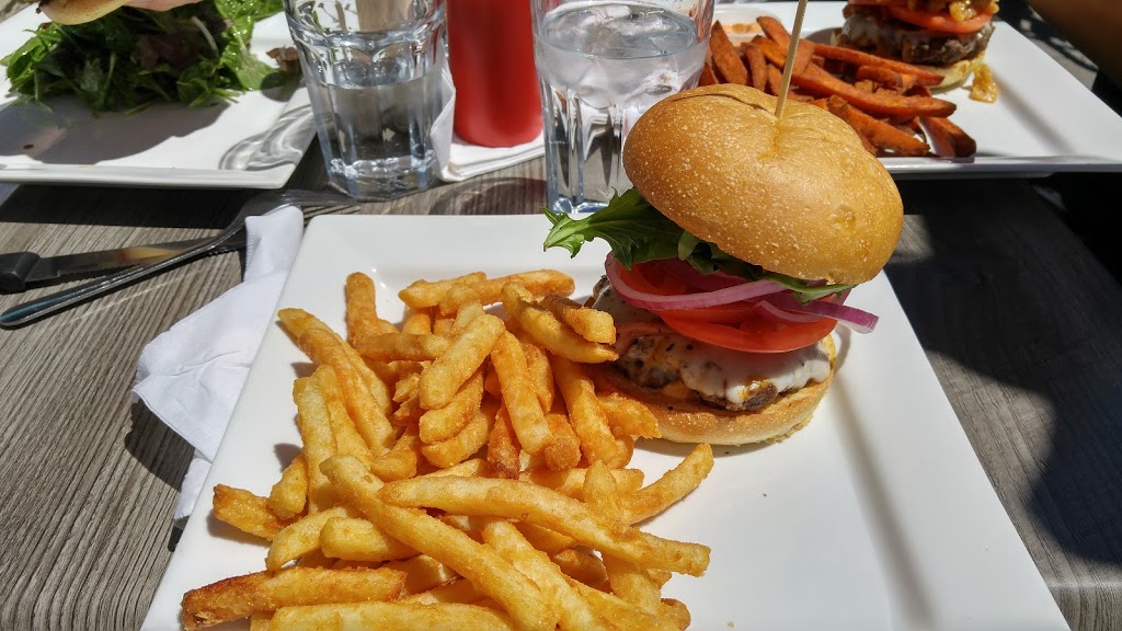 Burger Town | 445 Chemin Bord-du-Lac, Dorval, QC H9S 2A7, Canada | Phone: (514) 631-5757