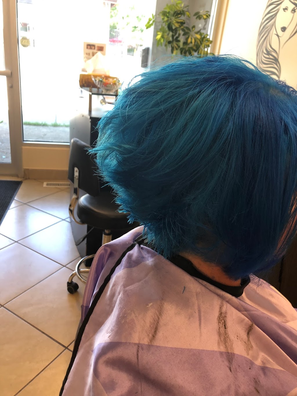 The Edge Beauty Bar | 70 Ottawa St N, Hamilton, ON L8H 3Z1, Canada | Phone: (289) 389-5959
