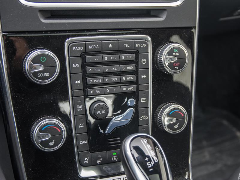 Leavens Volvo Cars London | 1045 Wharncliffe Rd S, London, ON N6L 1J9, Canada | Phone: (519) 690-1600