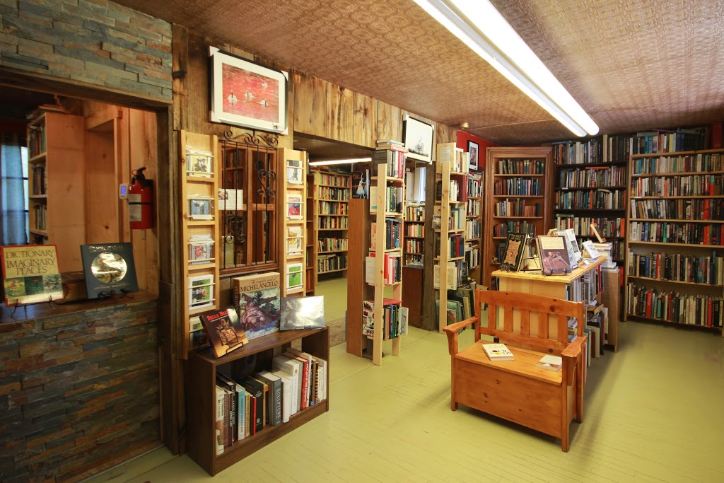 The Merrickville Book Emporium | 105 Wellington St E, Merrickville, ON K0G 1N0, Canada | Phone: (613) 269-2505