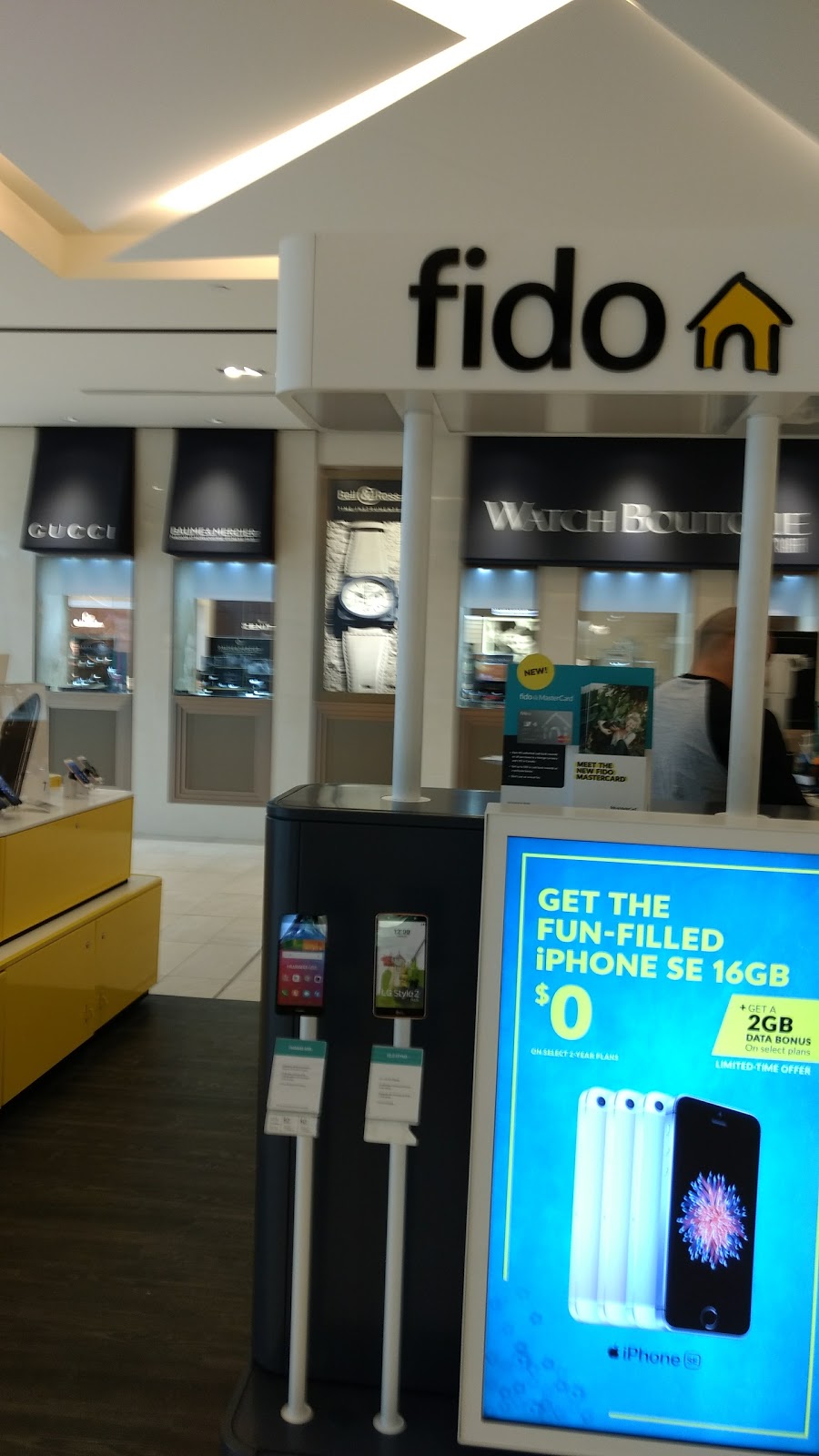 Fido | 240 Leighland Ave MRU11, Oakville, ON L6H 3H6, Canada | Phone: (905) 901-0078