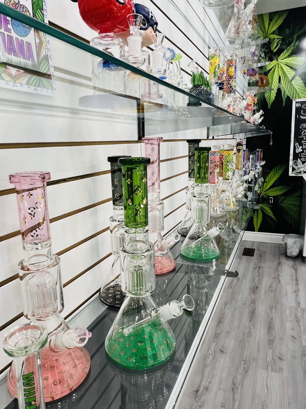 Spot420 The Cannabis Store | 682 Hortop St, Oshawa, ON L1G 2V4, Canada | Phone: (905) 728-7768