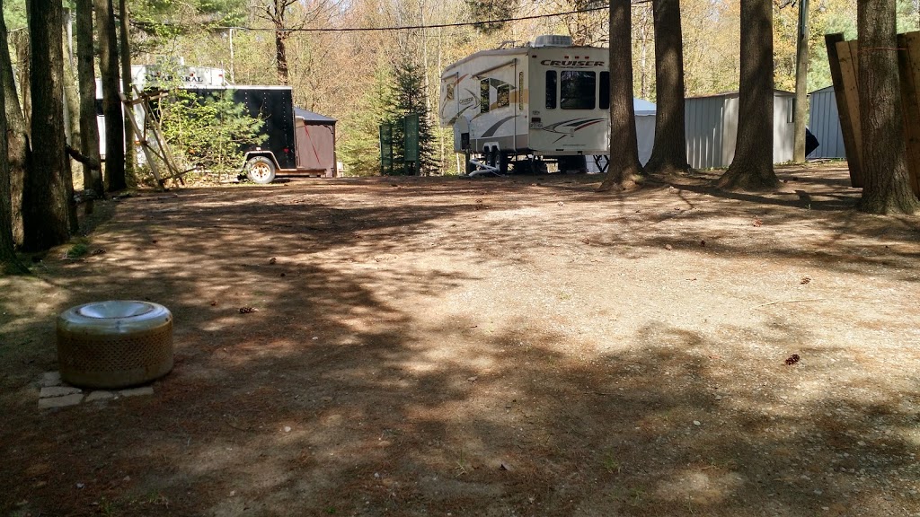 Camping Des Pins | 379 Boulevard Kingsey, Kingsey Falls, QC J0A 1B0, Canada | Phone: (819) 839-2648