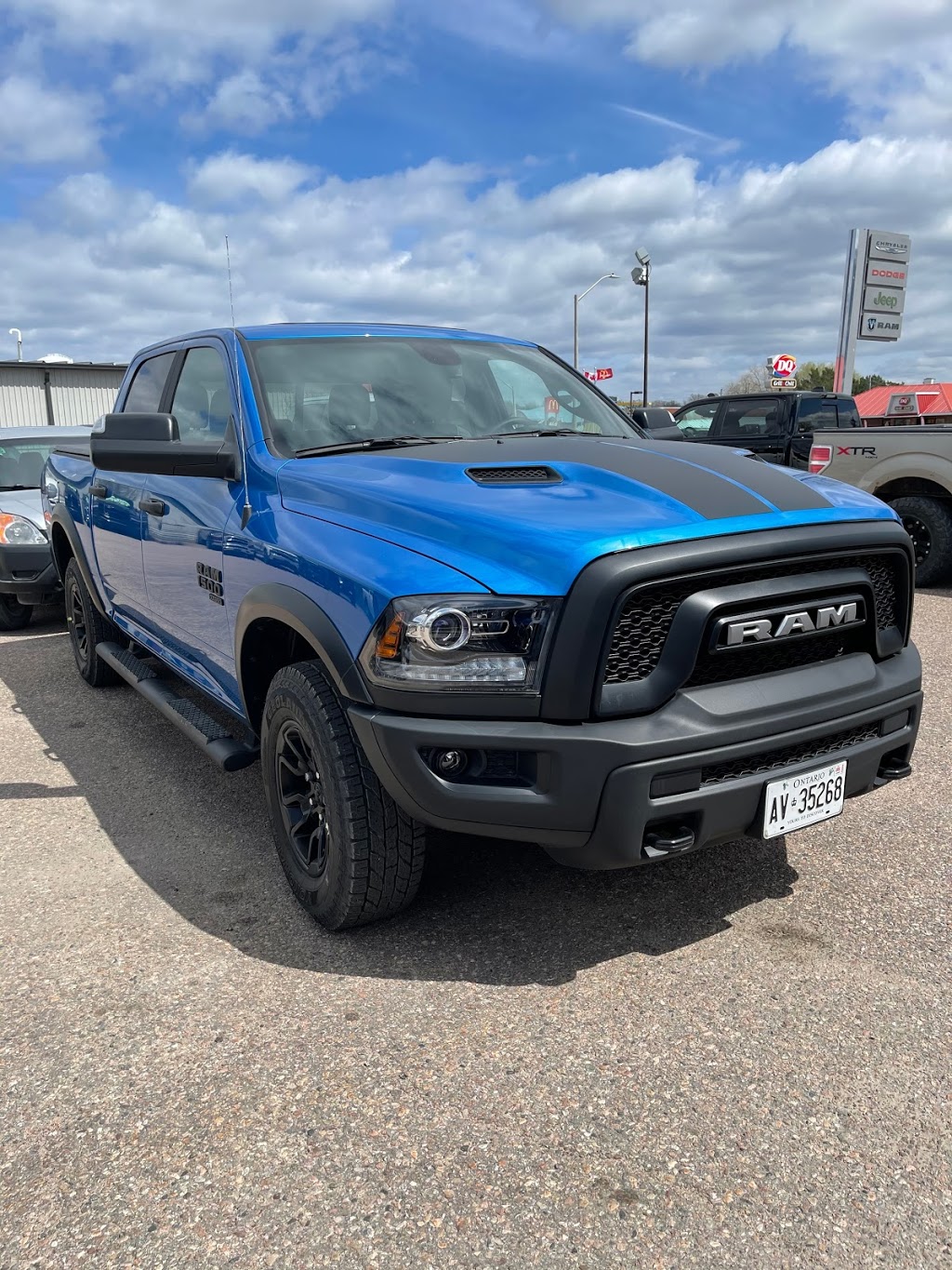 Renfrew Chrysler Ontario | 376 OBrien Rd, Renfrew, ON K7V 3Z2, Canada | Phone: (888) 669-3319