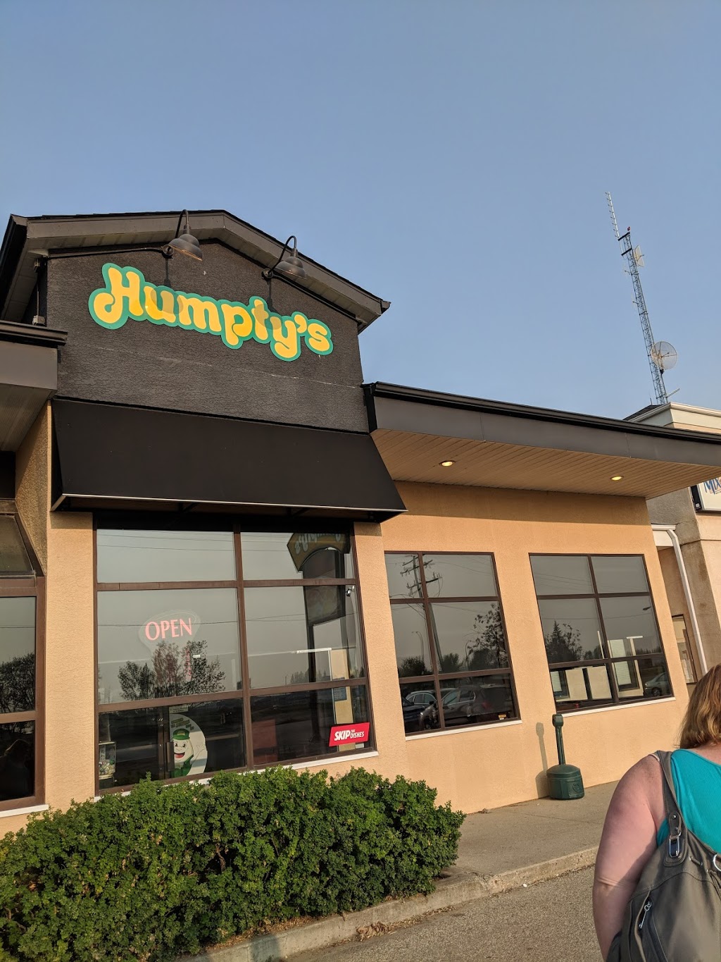 Humptys Family Restaurant - Moose Jaw | 1702 Main St N, Moose Jaw, SK S6H 6M3, Canada | Phone: (306) 694-4255