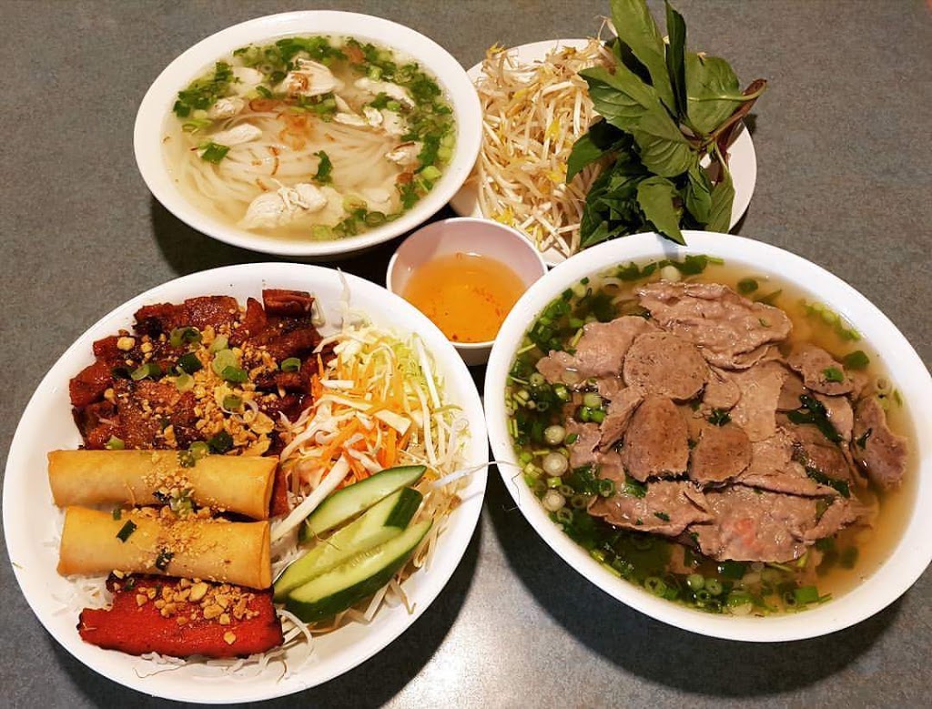 Watt Street Bistro | B, 710 Watt St C, Winnipeg, MB R2K 2S7, Canada | Phone: (204) 221-9830