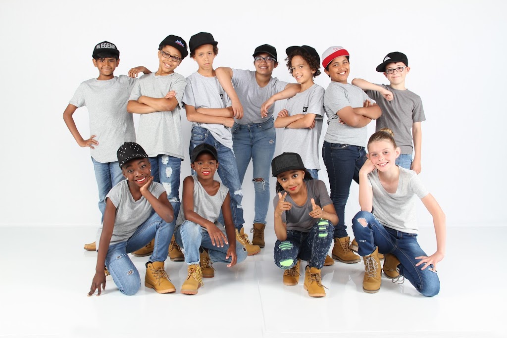 Durham School of Ballet and Contemporary dance | located at the back of the building, 1618 Dundas St E, Whitby, ON L1N 2K8, Canada | Phone: (905) 435-0707