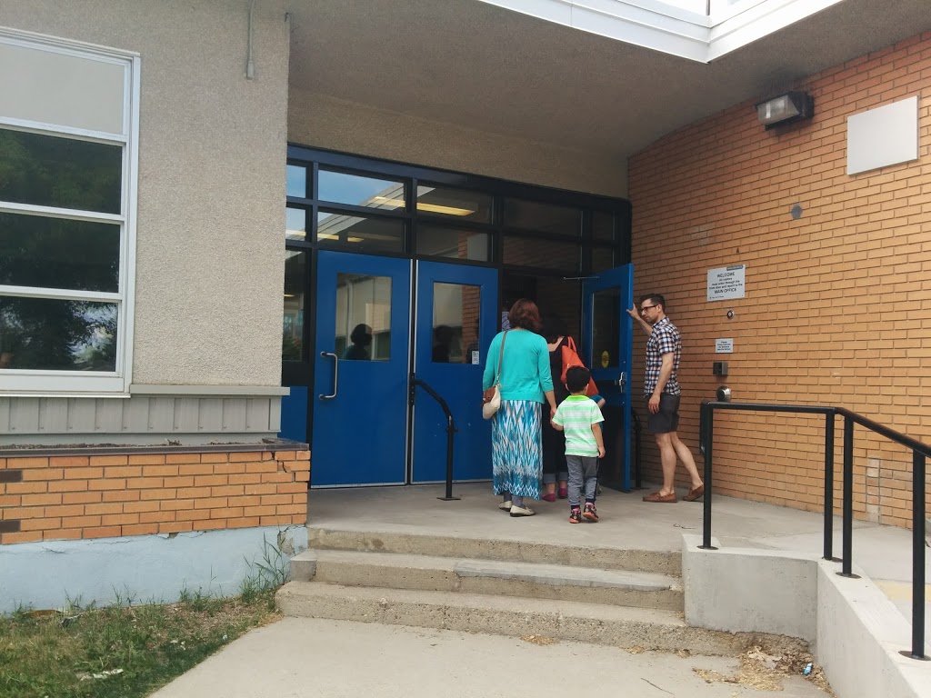 Banff Trail School | 3232 Cochrane Rd NW, Calgary, AB T2M 4J3, Canada | Phone: (403) 777-6120