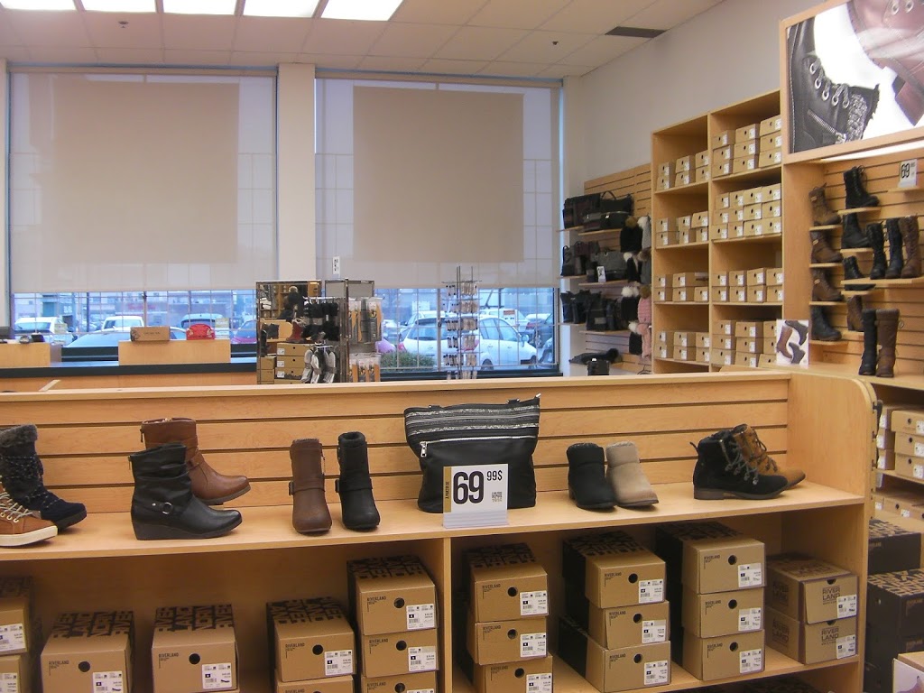 Chaussures Yellow | 3205 Autoroute Jean-Noël-Lavoie, Laval, QC H7P 5P2, Canada | Phone: (450) 682-6962