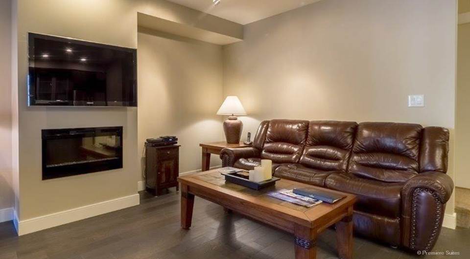 Premiere Suites | Appleby Line, Burlington, ON L7L 2X6, Canada | Phone: (905) 565-0422