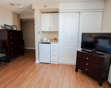 The Edinburgh | 10 Vaughan St, Ottawa, ON K1M 2H6, Canada | Phone: (613) 747-2233