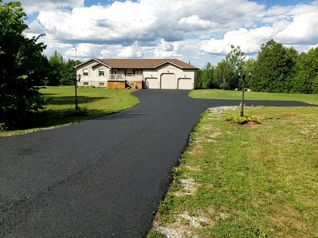 Kawartha driveway sealing | 1750 Redwood Dr, Peterborough, ON K9K 1L8, Canada | Phone: (705) 872-1538