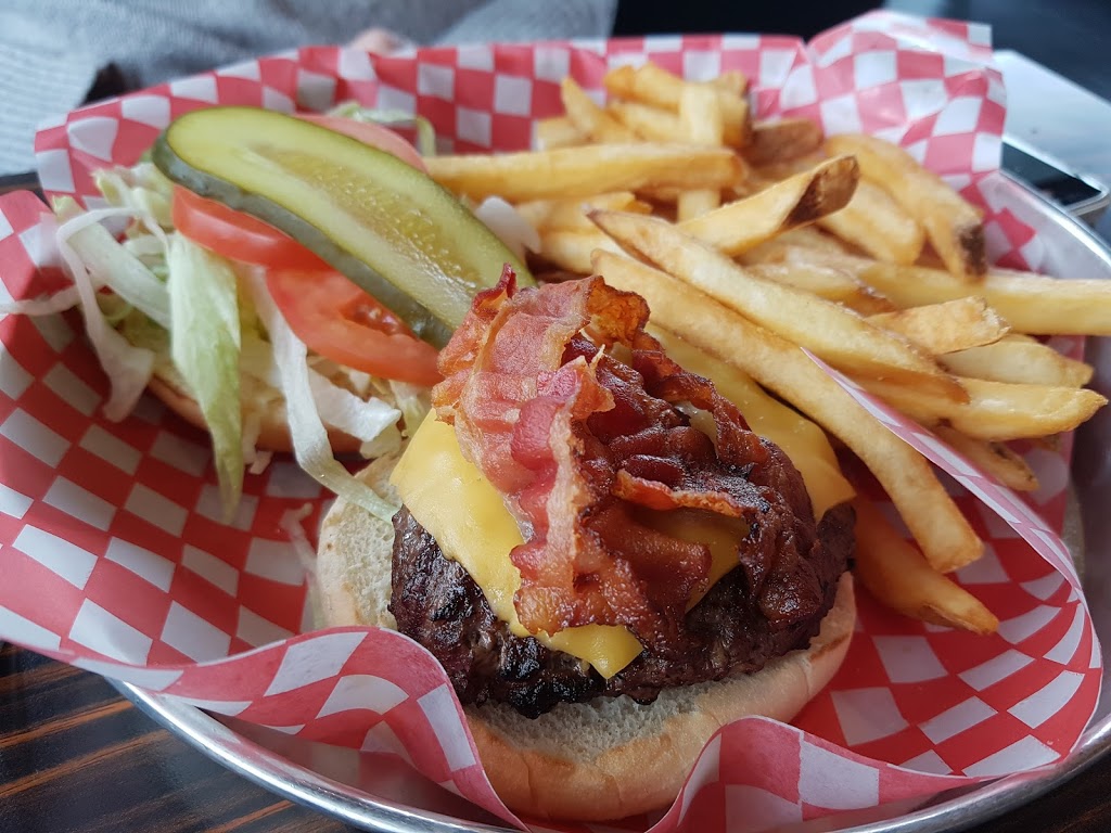 Chucks Roadhouse Bar & Grill | 700 Taunton Rd E, Whitby, ON L1R 0K6, Canada | Phone: (905) 620-0001