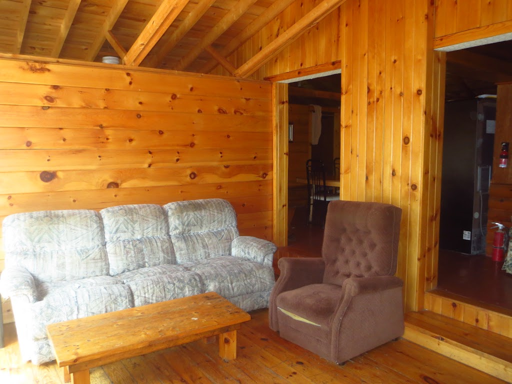 Land OLakes Lodge | 2904 ON-11, Marten River, ON P0H 1T0, Canada | Phone: (705) 892-2322