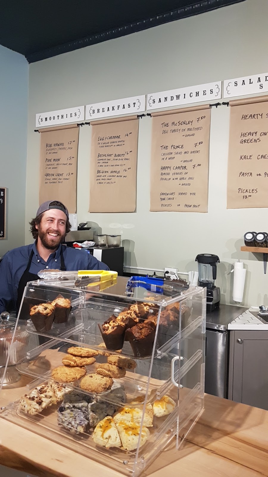 The Carolinian Café | 5 Cayuga St N, Cayuga, ON N0A 1E0, Canada | Phone: (289) 426-2686