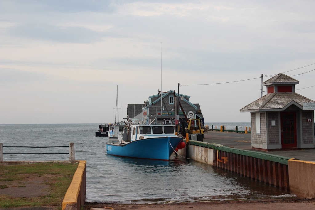 Victoria Seaport Lighthouse Museum | 2 Russell St, Victoria, PE C0A 2G0, Canada | Phone: (902) 368-4000